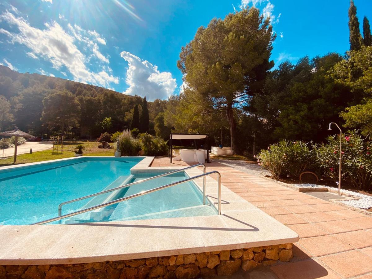 Private Villas Puerto Pollensa For Family Groups, Private Mountain Ideal For Runners, Trailers, Hikers, It Is Approximately 3 Minute Walk From The Beach Exteriör bild