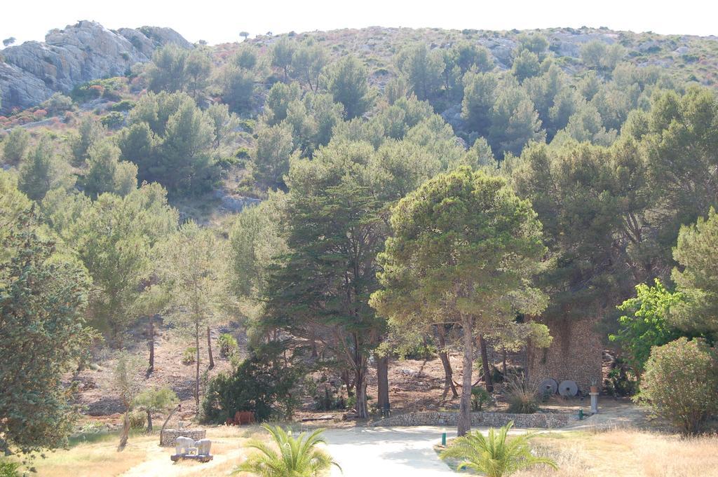 Private Villas Puerto Pollensa For Family Groups, Private Mountain Ideal For Runners, Trailers, Hikers, It Is Approximately 3 Minute Walk From The Beach Rum bild