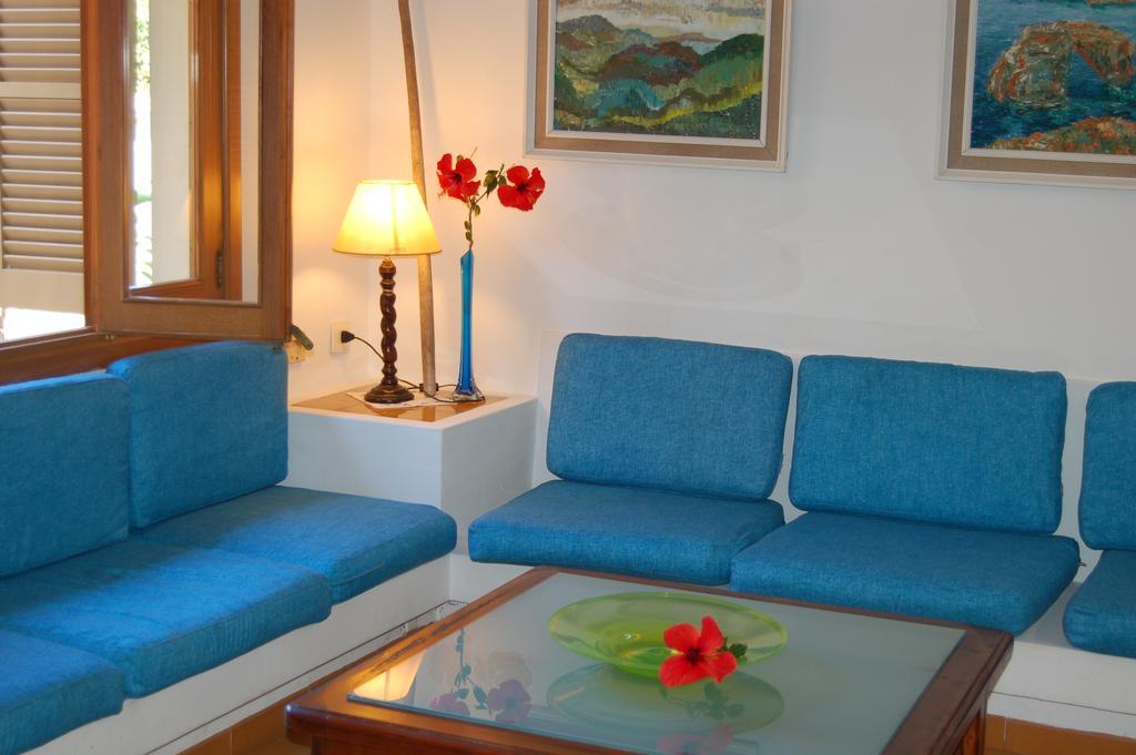 Private Villas Puerto Pollensa For Family Groups, Private Mountain Ideal For Runners, Trailers, Hikers, It Is Approximately 3 Minute Walk From The Beach Rum bild